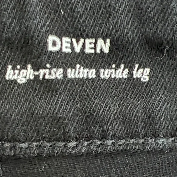 Ag Adriano Goldschmied Black Ultra High Rise Wide leg DEVEN Jeans - Picture 3 of 9